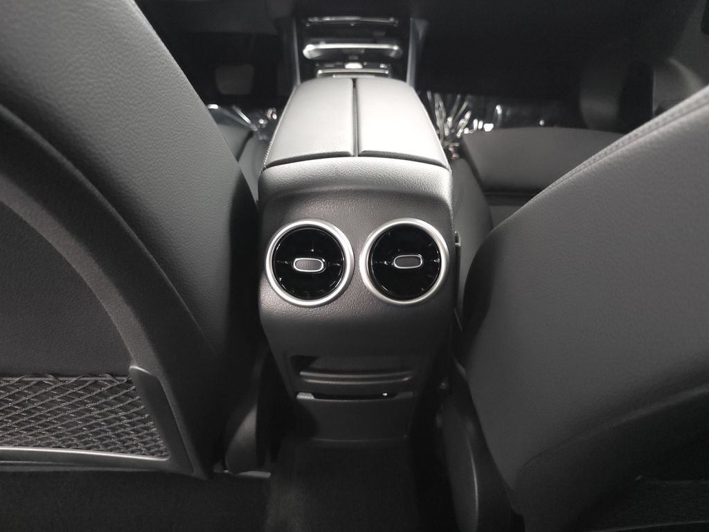 Certified 2026 Mercedes-Benz GLB 250 4MATIC image 24