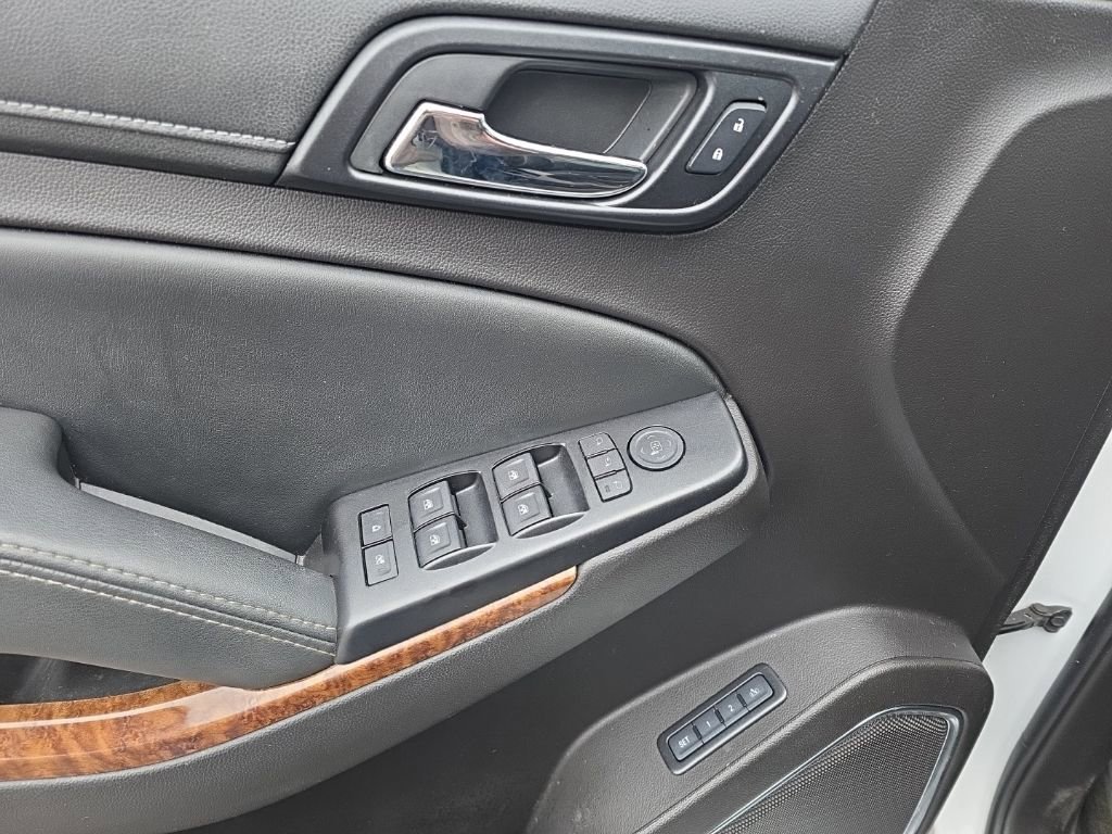 Used 2017 Chevrolet Suburban Premier image 15