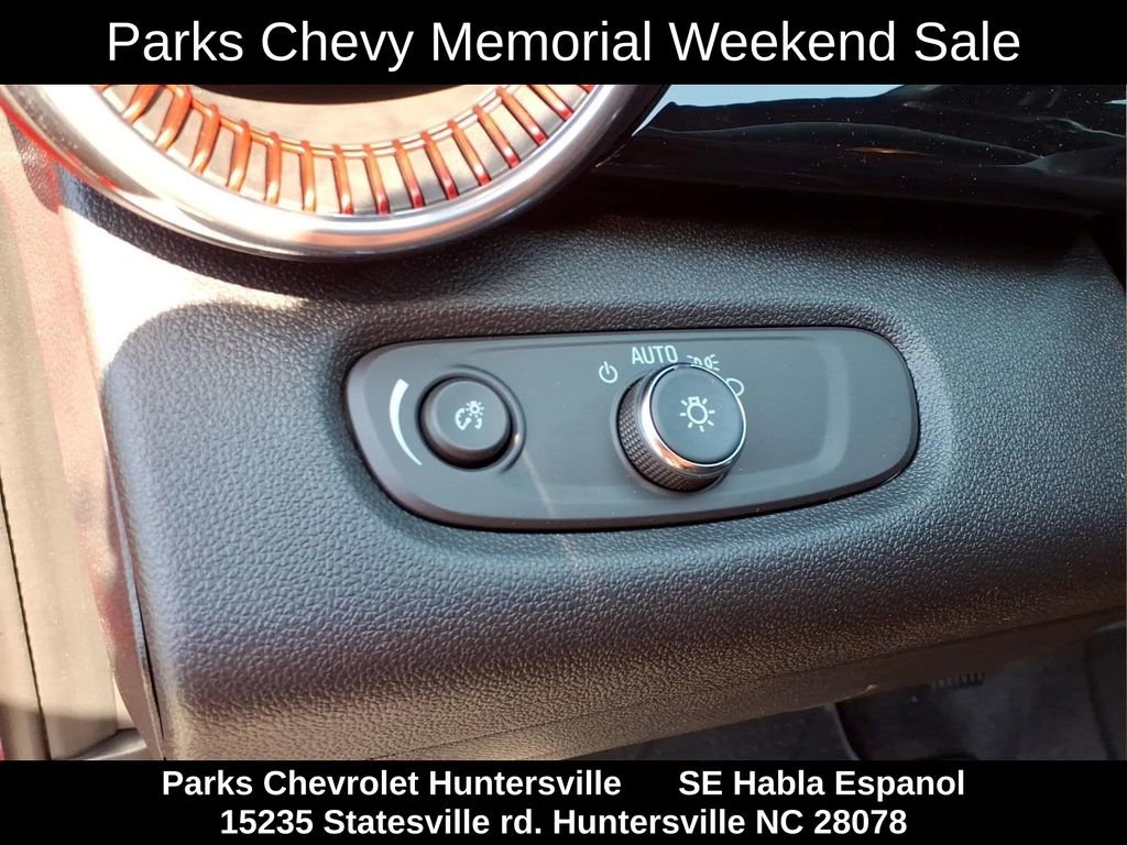 New 2026 Chevrolet Trax RS w/ Sunroof Package FWD image 20