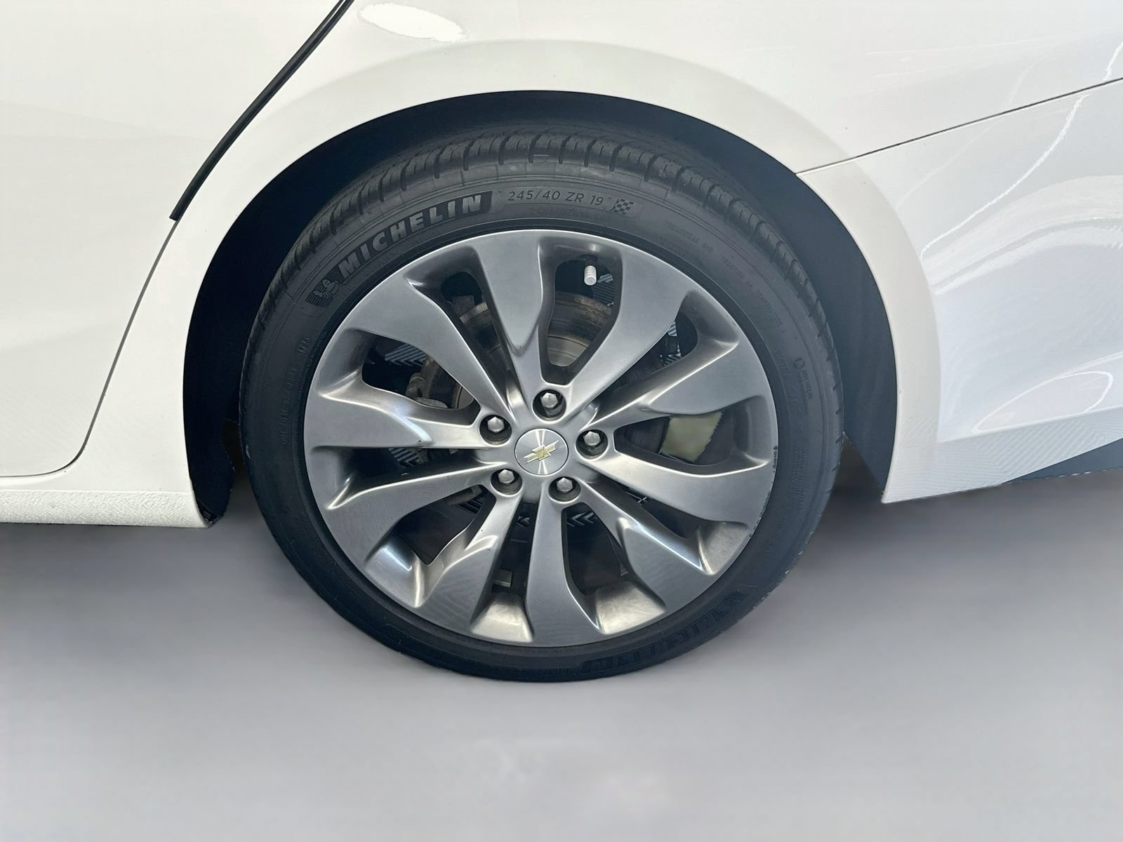 Used 2017 Chevrolet Malibu Premier w/ Premier Sun and Wheel Package FWD image 32