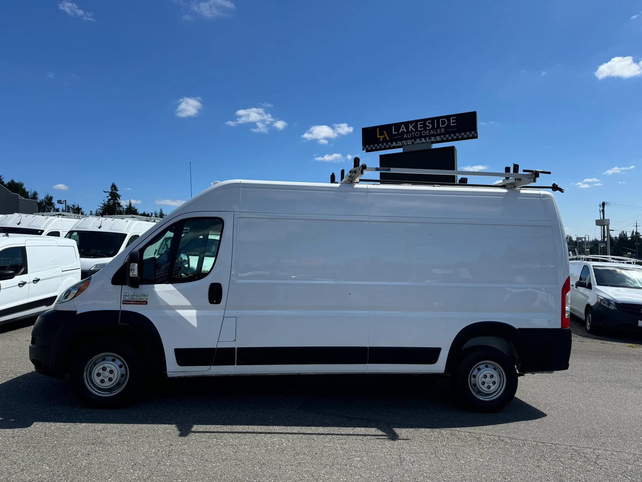 Used 2021 RAM ProMaster 2500 FWD image 4