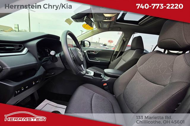 Used 2023 Toyota RAV4 XLE w/ Convenience Package image 22