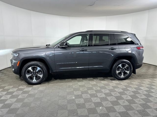Used 2023 Jeep Grand Cherokee 4WD 4xe image 6