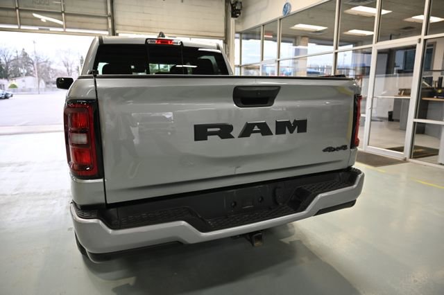 Used 2025 RAM 1500 Tradesman w/ Night Edition AWD/4WD image 5