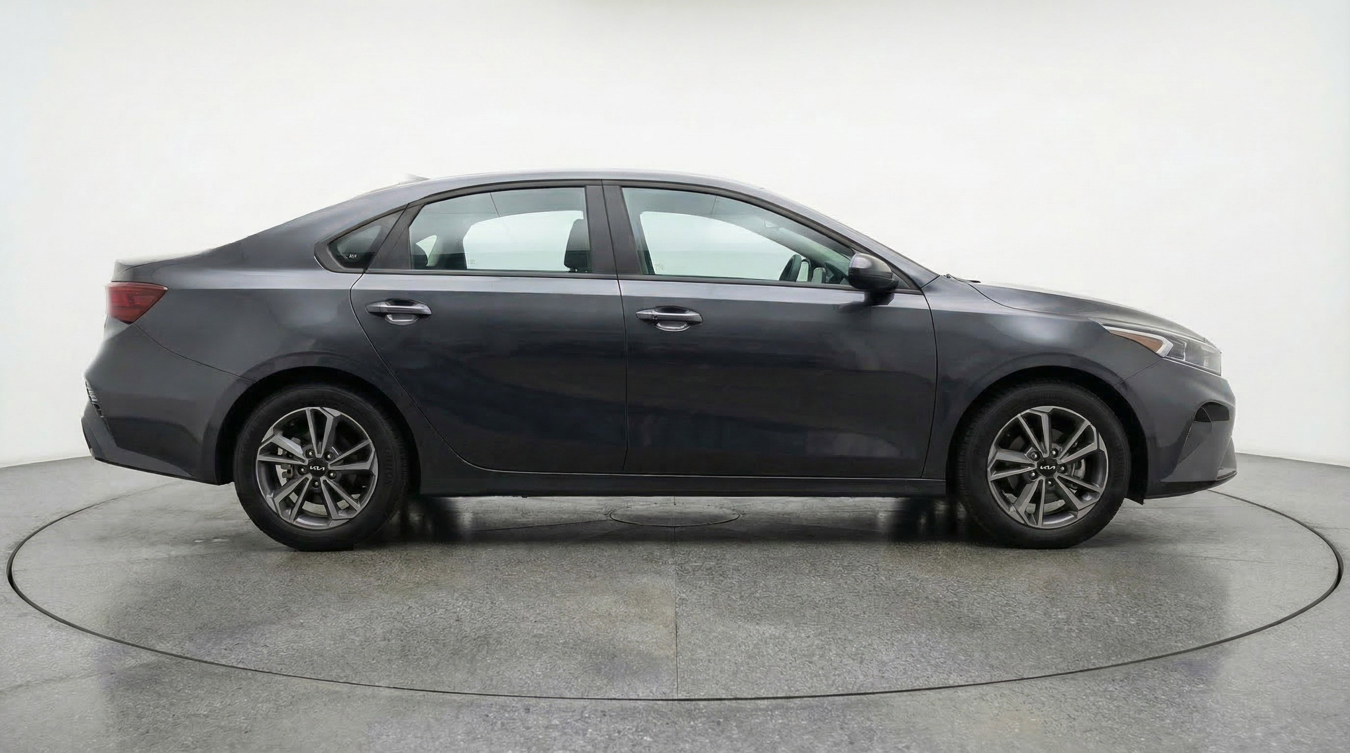 Used 2024 Kia Forte LXS image 11