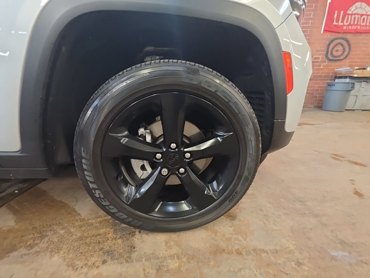 Used 2024 Jeep Grand Cherokee Altitude AWD/4WD image 14
