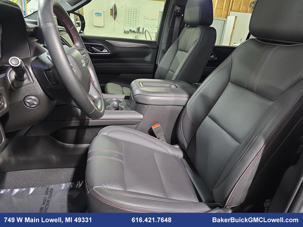 Used 2024 Chevrolet Suburban RST w/ Luxury Package image 15