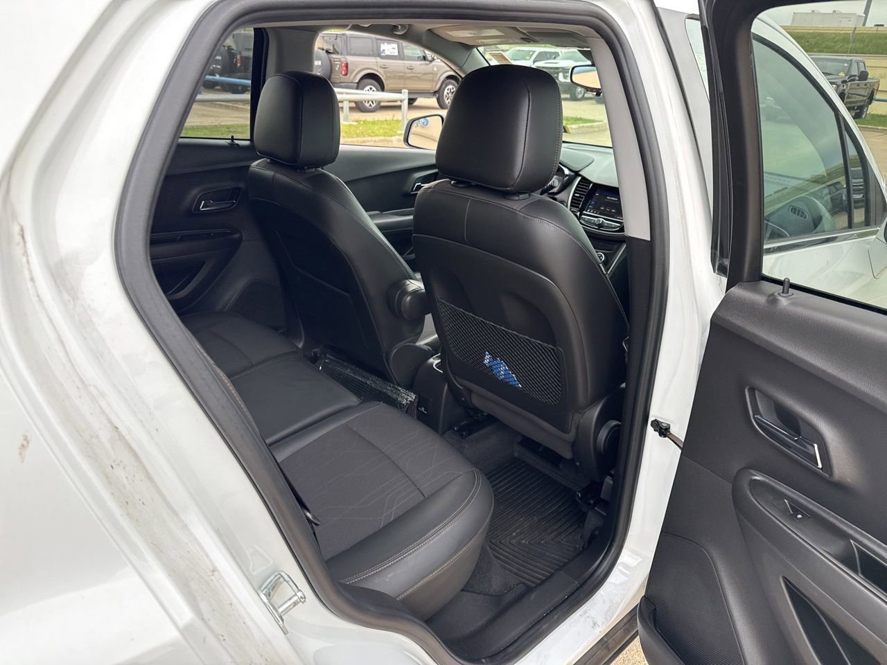 Used 2020 Chevrolet Trax LT w/ Driver Confidence Package FWD image 13