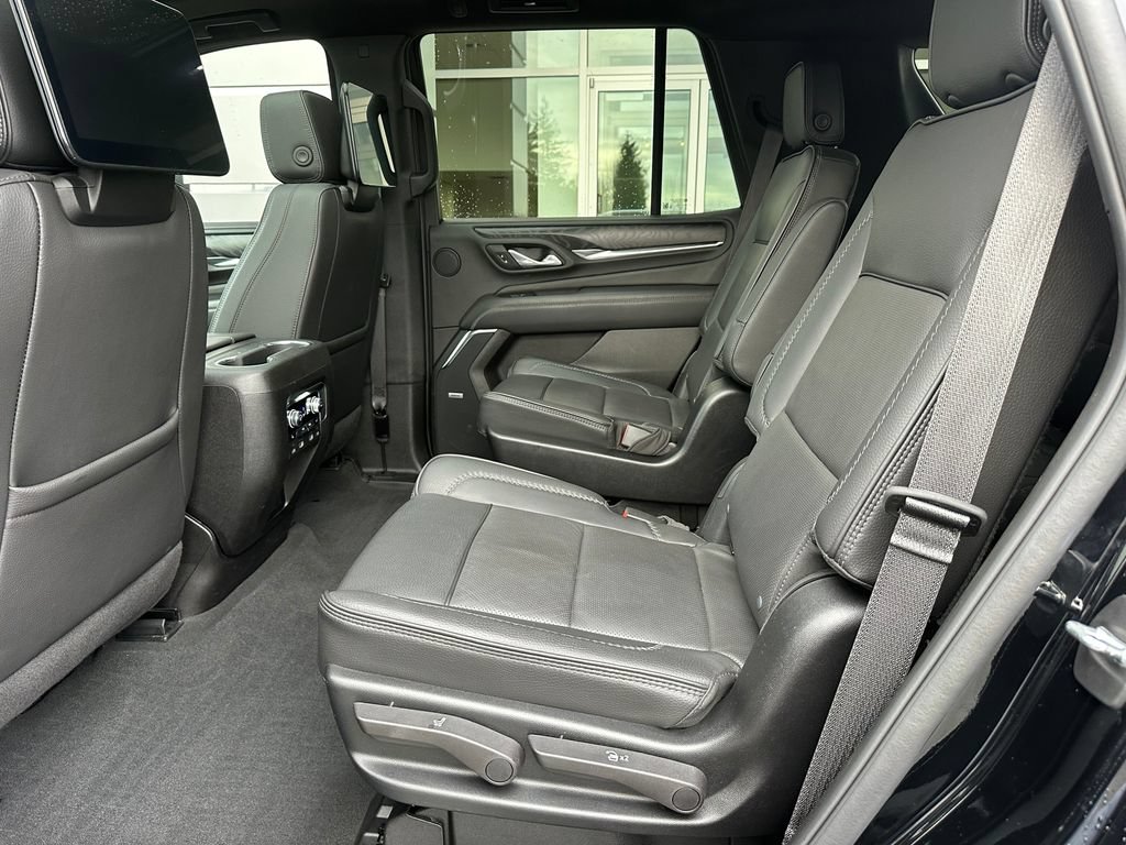 Used 2024 GMC Yukon Denali w/ Denali Reserve Package AWD/4WD image 50