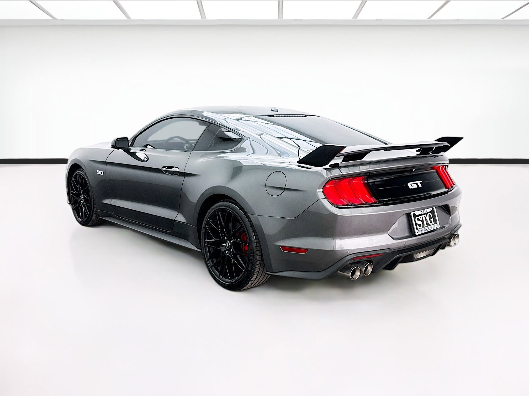 Used 2019 Ford Mustang GT RWD image 6