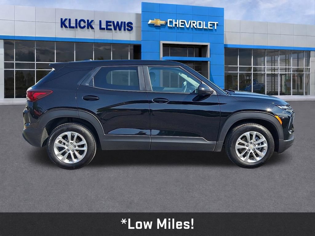 Used 2026 Chevrolet TrailBlazer LS w/ LS Convenience Package FWD image 9