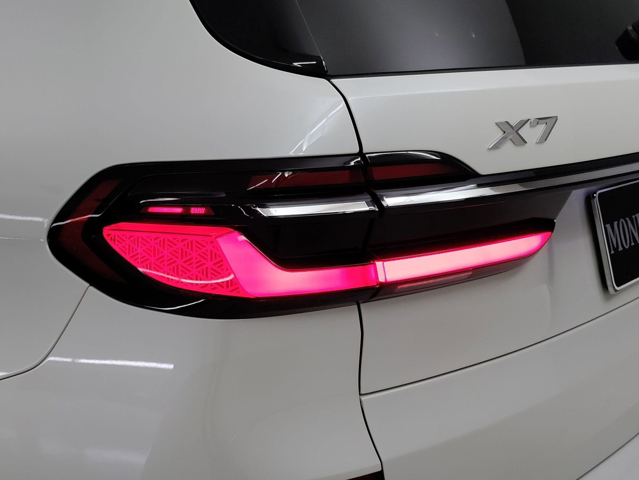 Certified 2023 BMW X7 xDrive40i w/ M Sport Package image 6