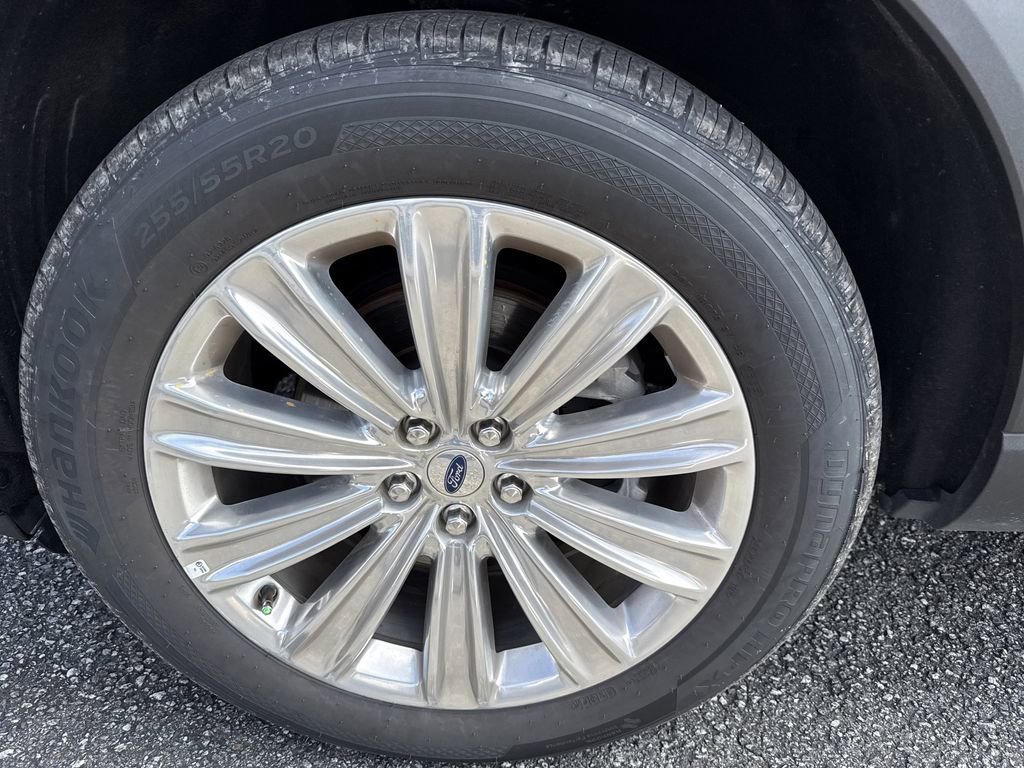 Used 2025 Ford Explorer Platinum w/ LUX Leather Package image 11