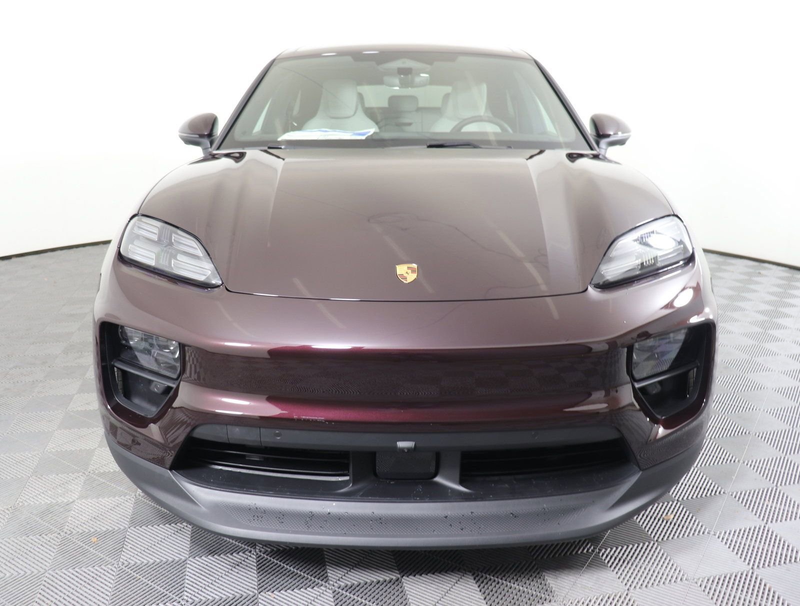 Used 2025 Porsche Macan 4S Electric image 7