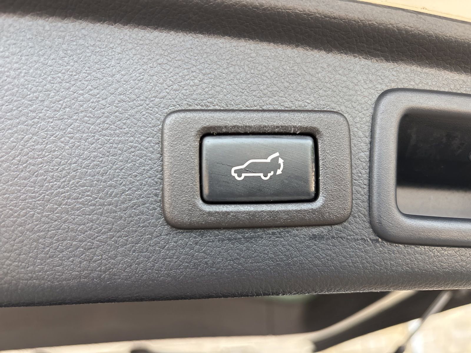 Used 2017 Subaru Forester 2.5i Touring image 19