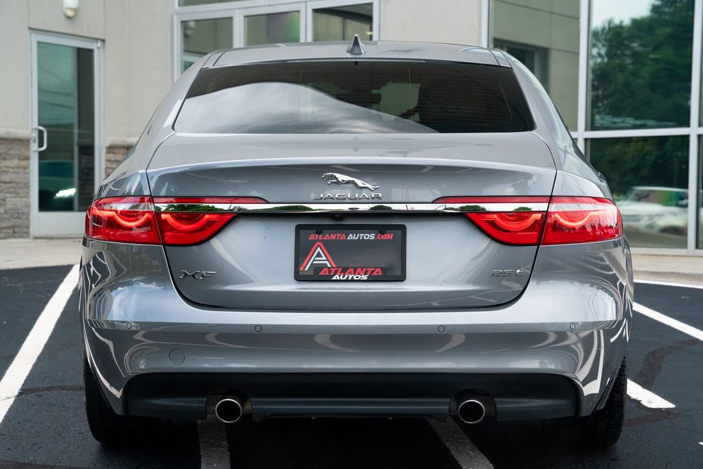 Used 2020 Jaguar XF Premium RWD image 15
