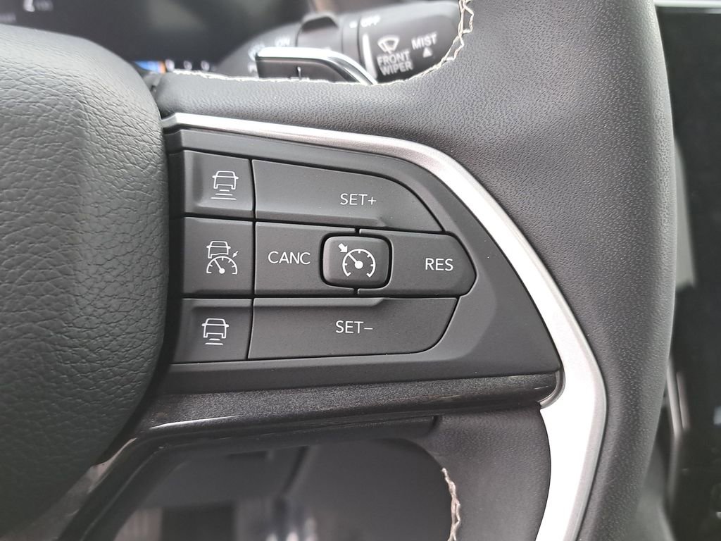 Certified 2023 Jeep Grand Cherokee L Laredo AWD/4WD image 22