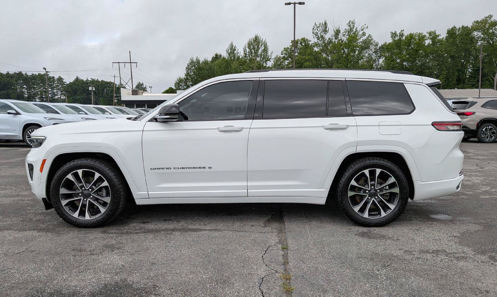 Used 2023 Jeep Grand Cherokee L Overland AWD/4WD image 6