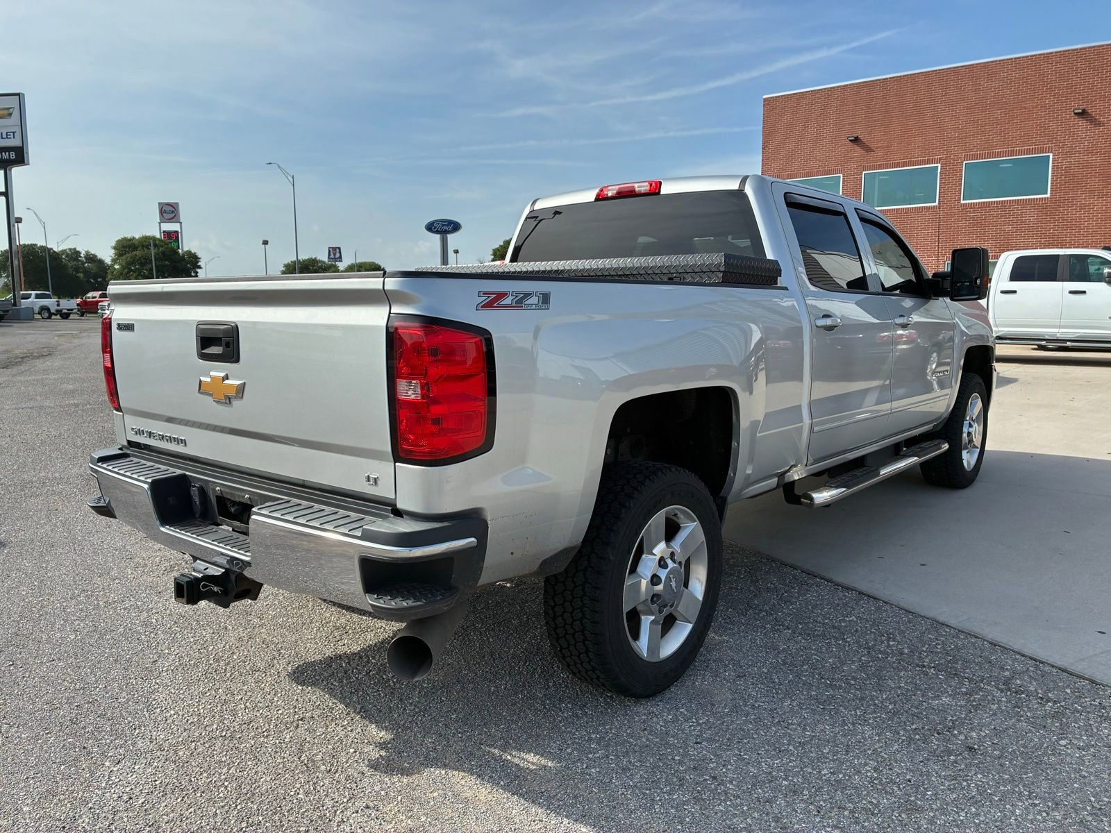 Used 2016 Chevrolet Silverado 2500 LT w/ LT Convenience Package image 14