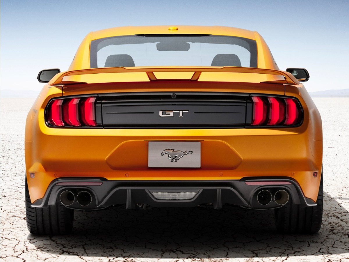 Used 2020 Ford Mustang Premium RWD image 1