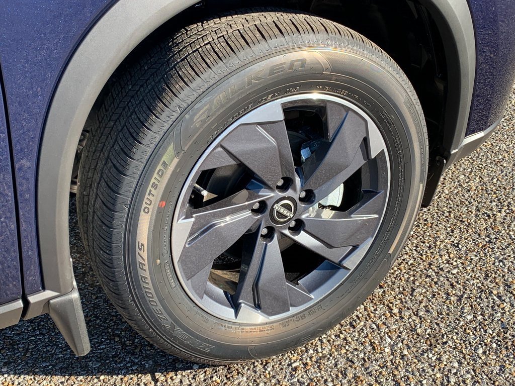 New 2026 Nissan Rogue SV image 3