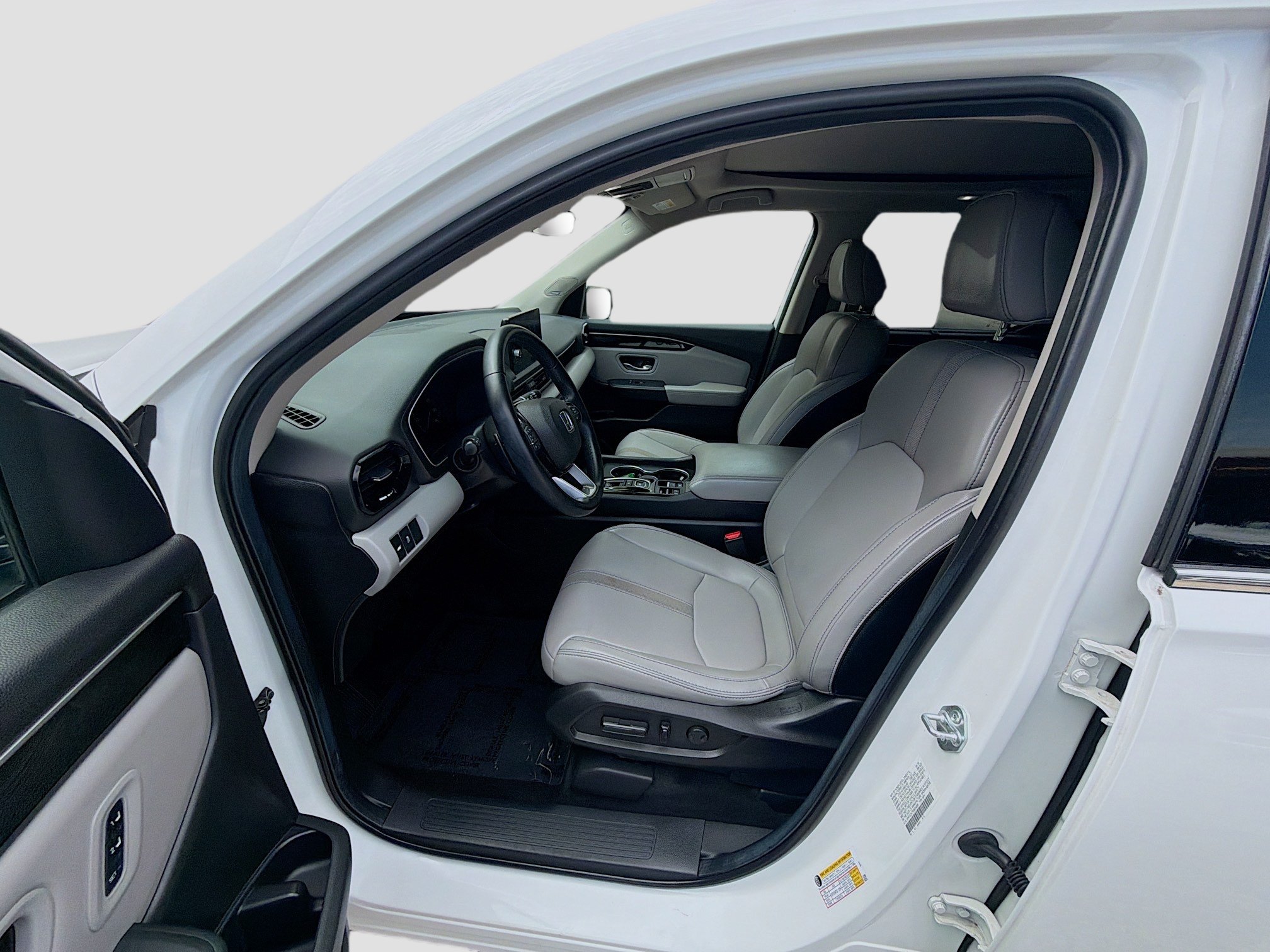 Used 2025 Honda Pilot Touring image 16
