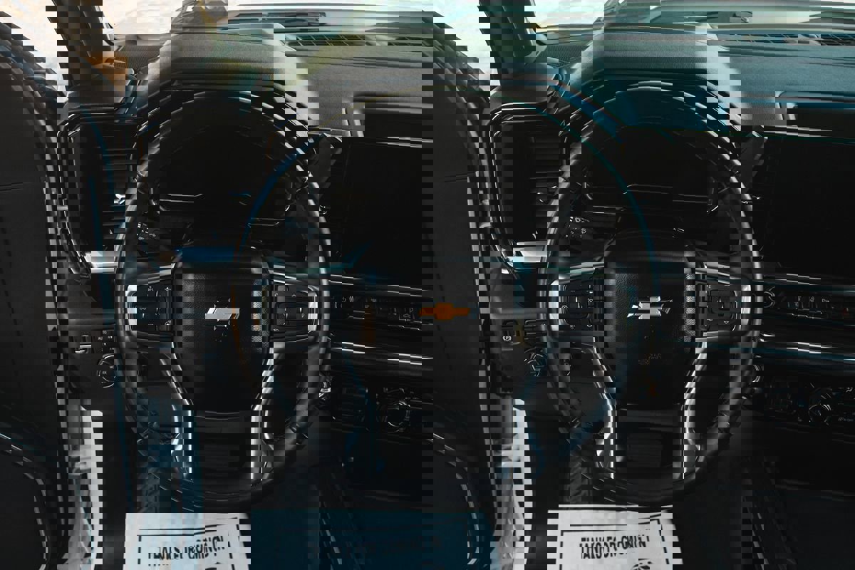 Used 2024 Chevrolet Silverado 2500 LTZ w/ LTZ Convenience Package image 24