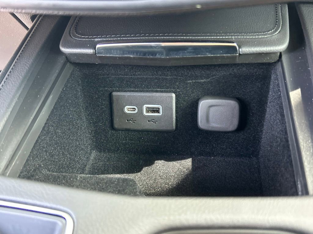 Used 2023 Cadillac XT4 Sport FWD image 36