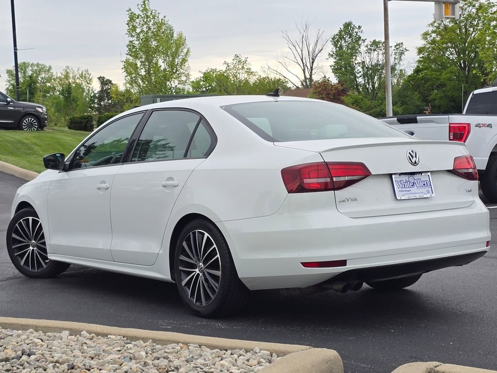 Used 2016 Volkswagen Jetta Sport FWD image 18
