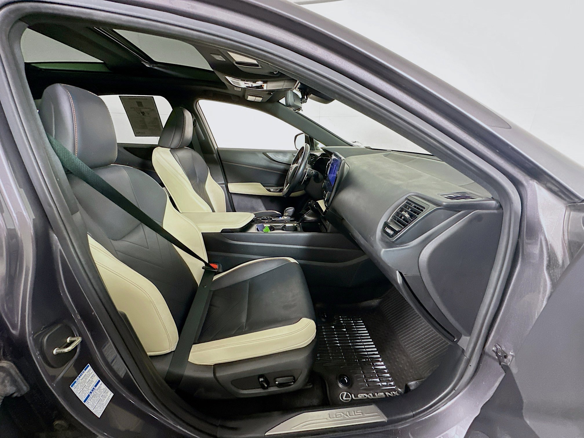 Used 2022 Lexus NX 350h AWD w/ Vision Package image 34