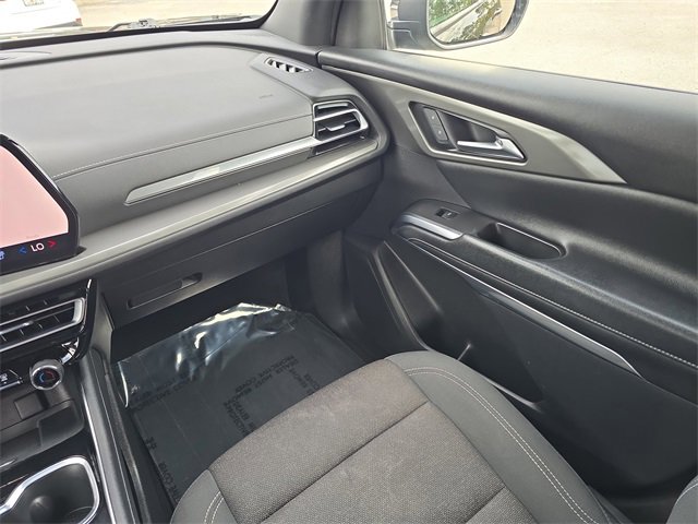 Used 2024 Chevrolet Traverse LT image 12