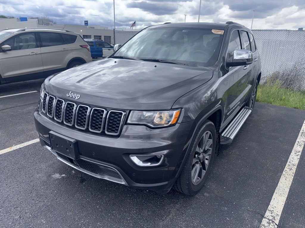 Used 2018 Jeep Grand Cherokee Limited w/ Jeep Active Safety Group AWD/4WD image 2