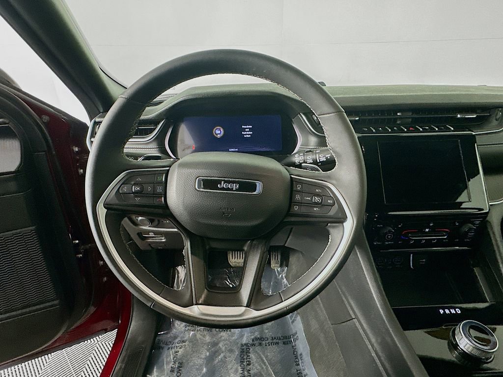 Used 2025 Jeep Grand Cherokee L Laredo w/ Luxury Tech Group I image 19