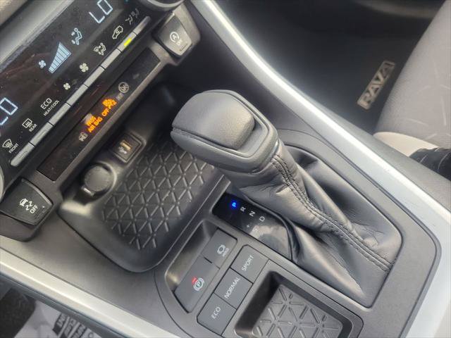 Certified 2025 Toyota RAV4 XLE FWD image 23
