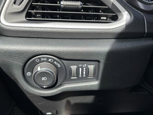 New 2026 Chrysler Pacifica Select image 36