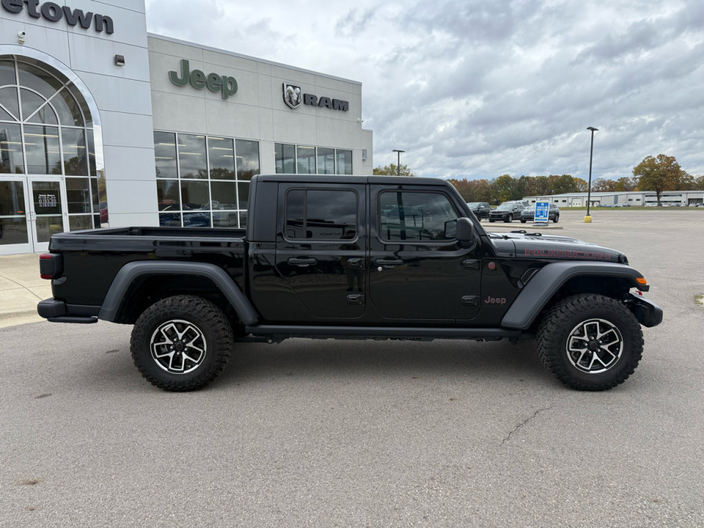 Used 2024 Jeep Gladiator Rubicon w/ Convenience Group image 2