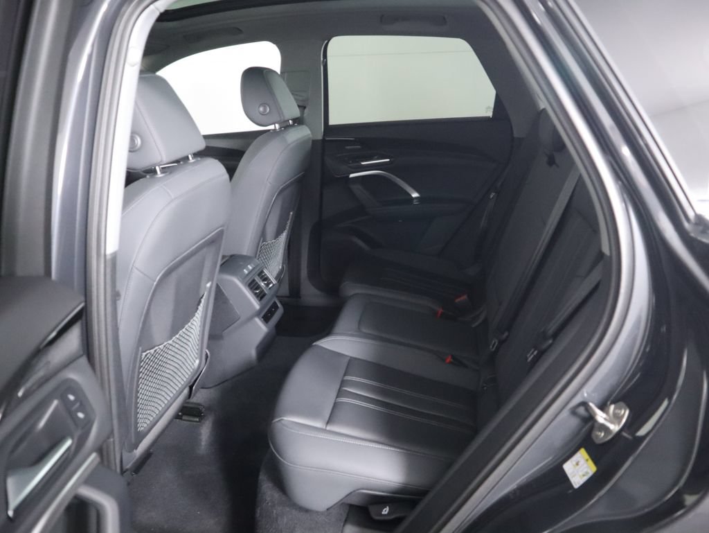 Used 2025 Audi Q5 Premium w/ Premium Plus AWD/4WD image 24