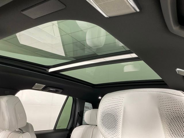 New 2026 Cadillac Vistiq Sport image 42