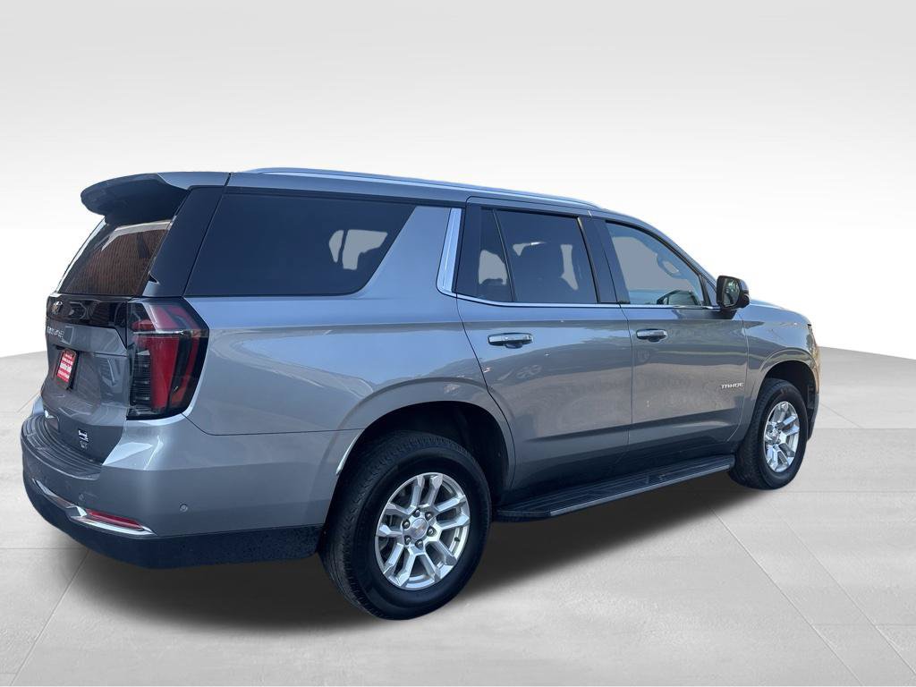 Used 2025 Chevrolet Tahoe LT AWD/4WD image 3