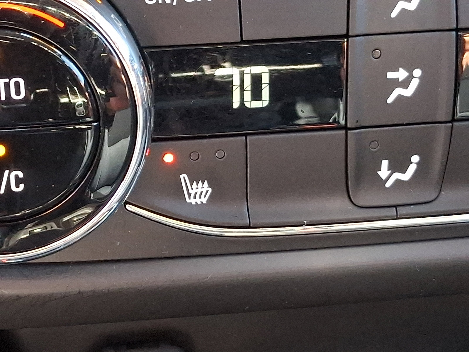 Certified 2023 Chevrolet TrailBlazer LT w/ Convenience Package image 24