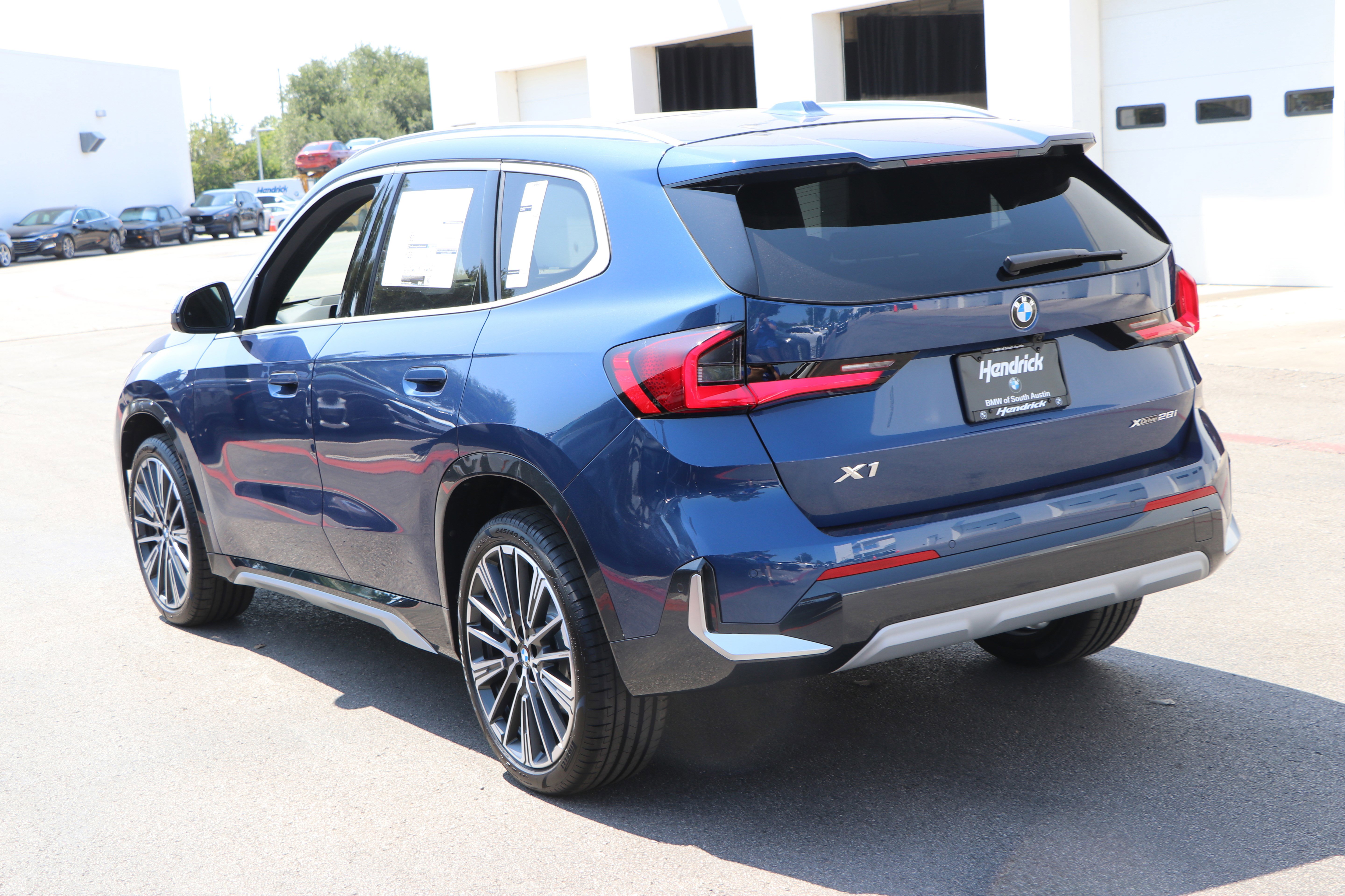 Certified 2025 BMW X1 xDrive28i w/ Premium Package AWD/4WD image 13