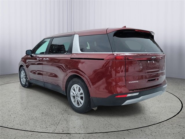Certified 2023 Kia Carnival LX image 3