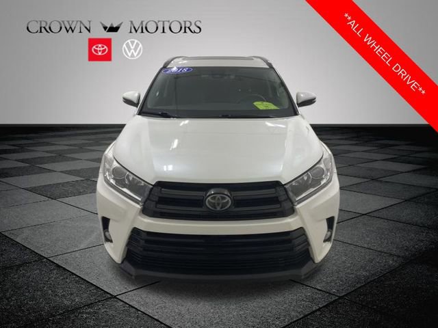 Used 2018 Toyota Highlander SE image 2