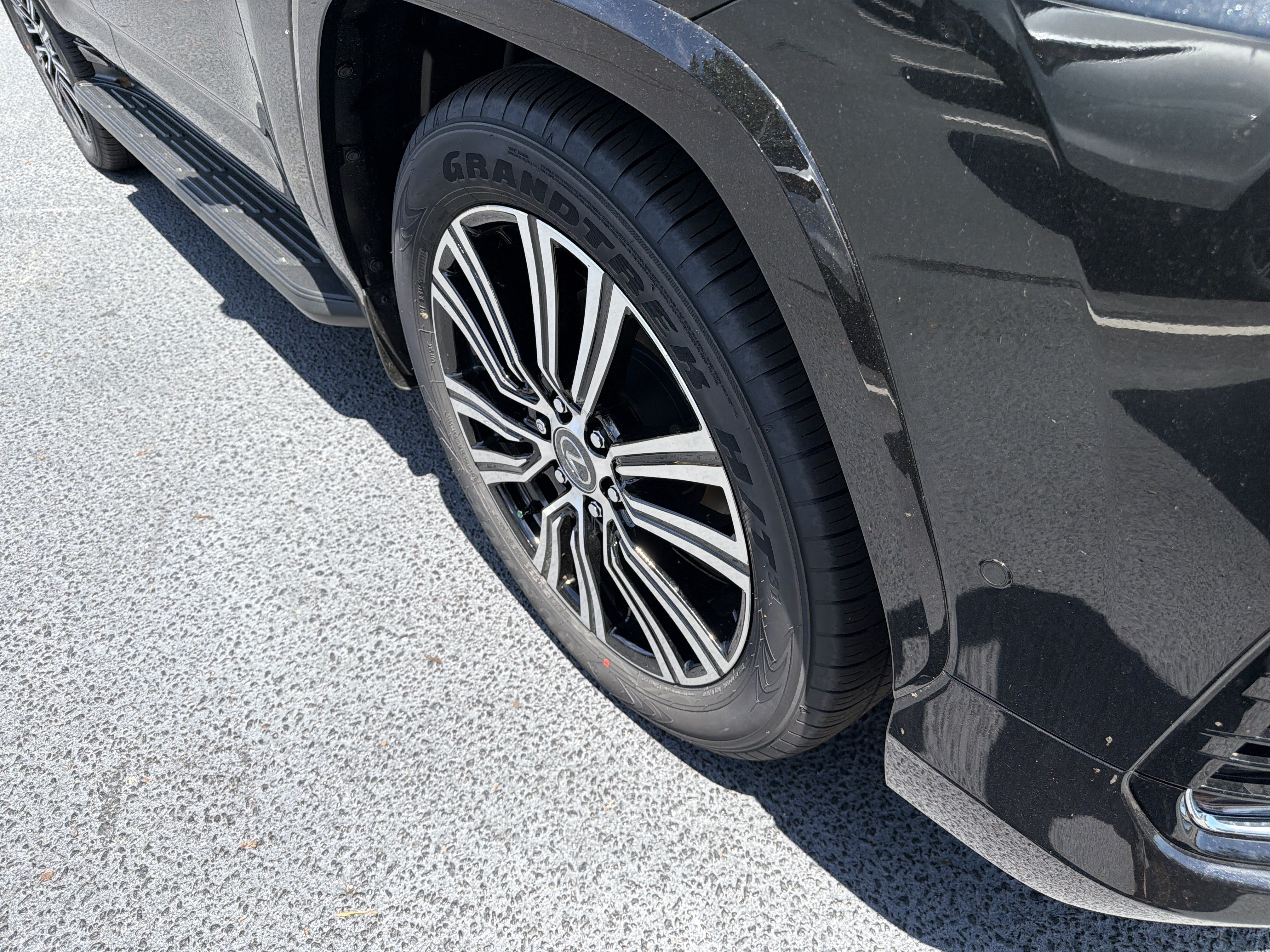 New 2026 Lexus LX 700h Luxury AWD/4WD image 11