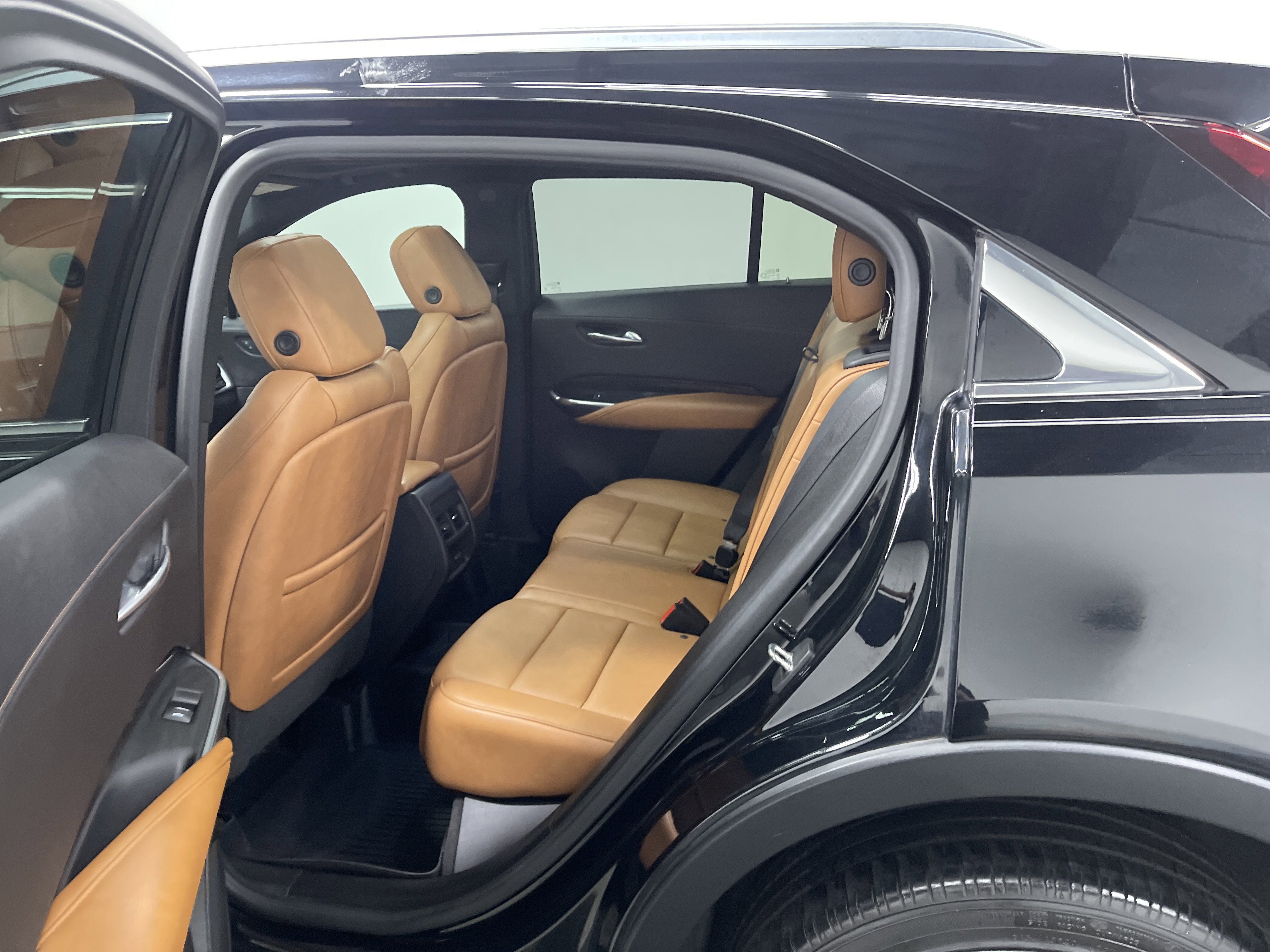 Used 2019 Cadillac XT4 Premium Luxury FWD image 13