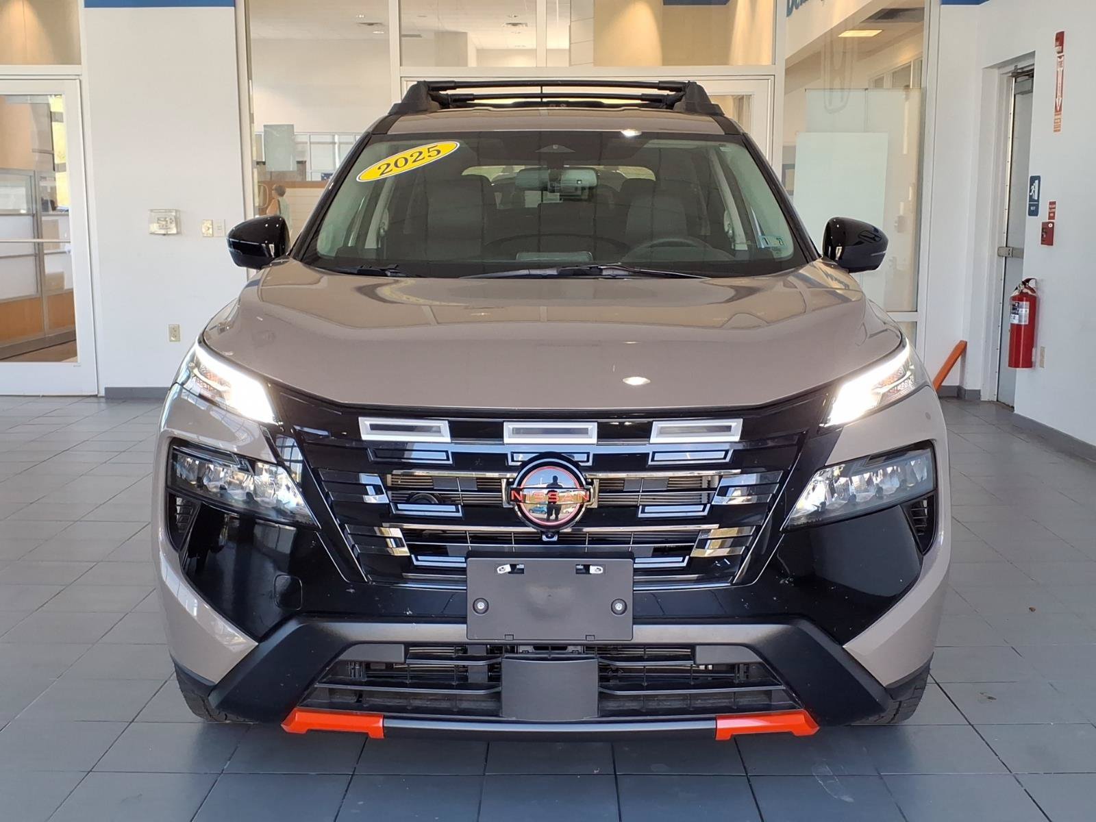 Used 2025 Nissan Rogue SV w/ Rock Creek Premium Package AWD/4WD image 8