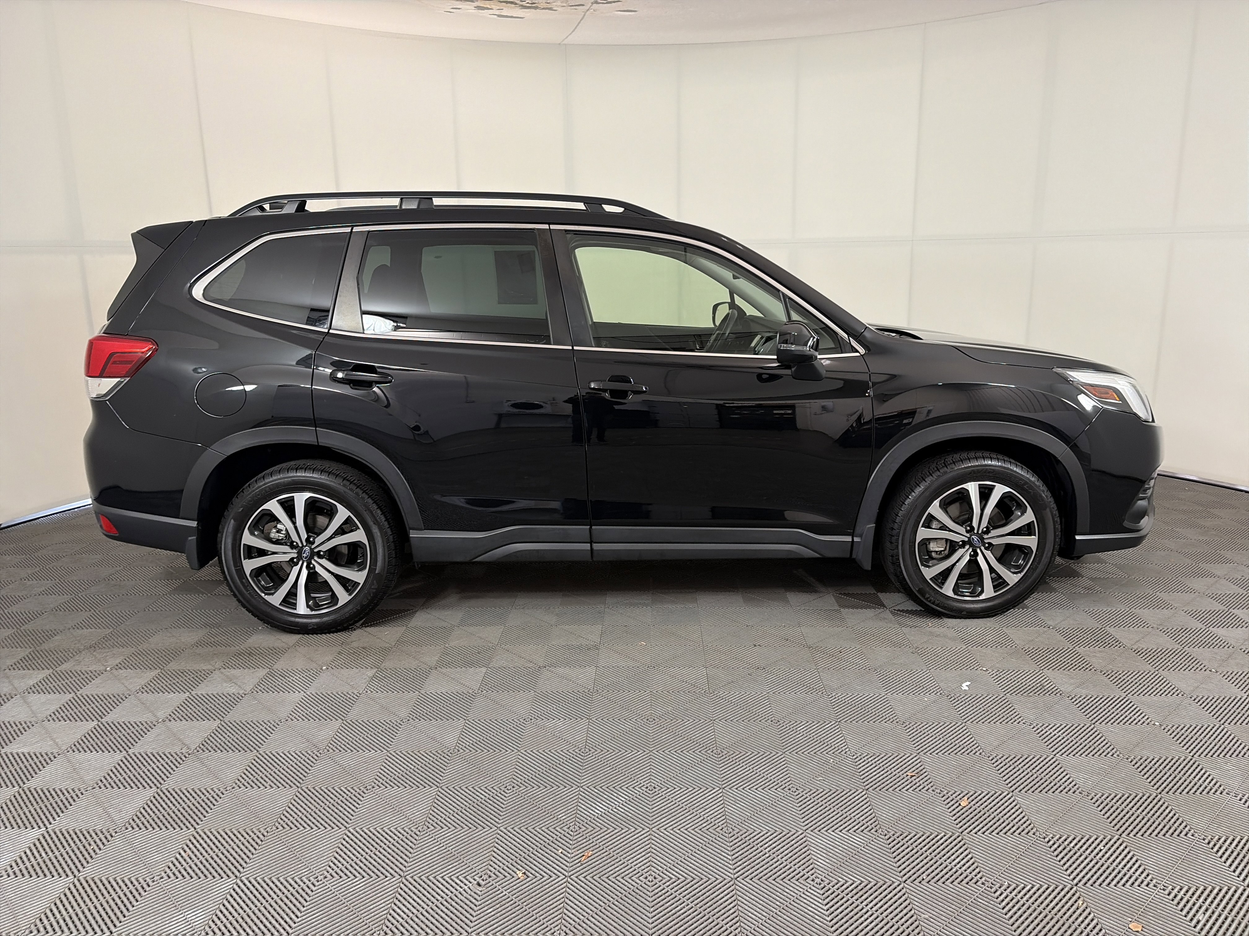 Certified 2024 Subaru Forester Limited image 4