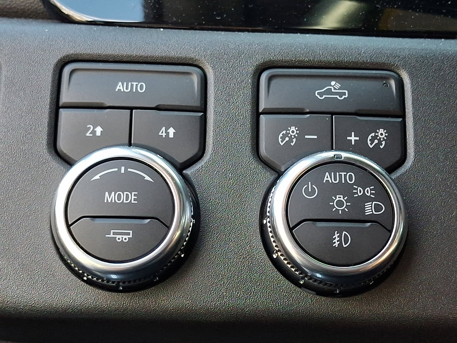 Used 2024 GMC Sierra 1500 Elevation image 25