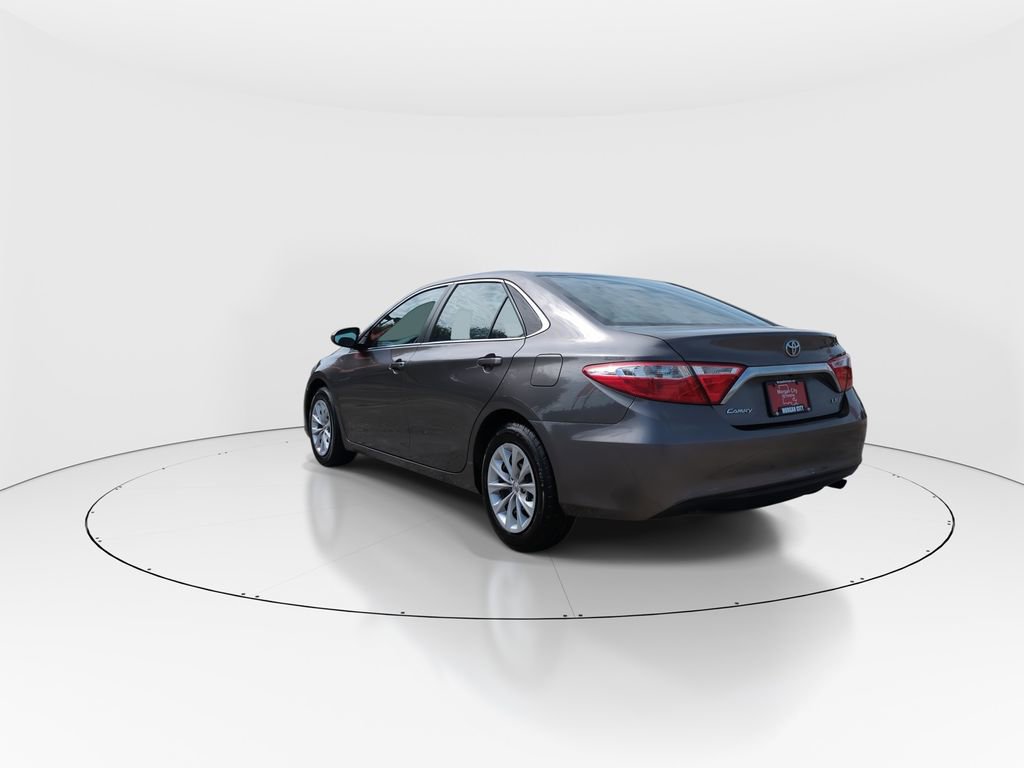 Used 2017 Toyota Camry LE FWD image 6