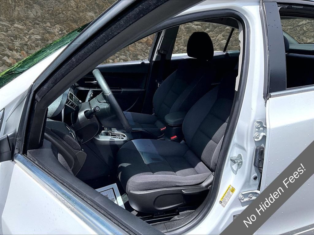 Used 2015 Chevrolet Cruze LT FWD image 20